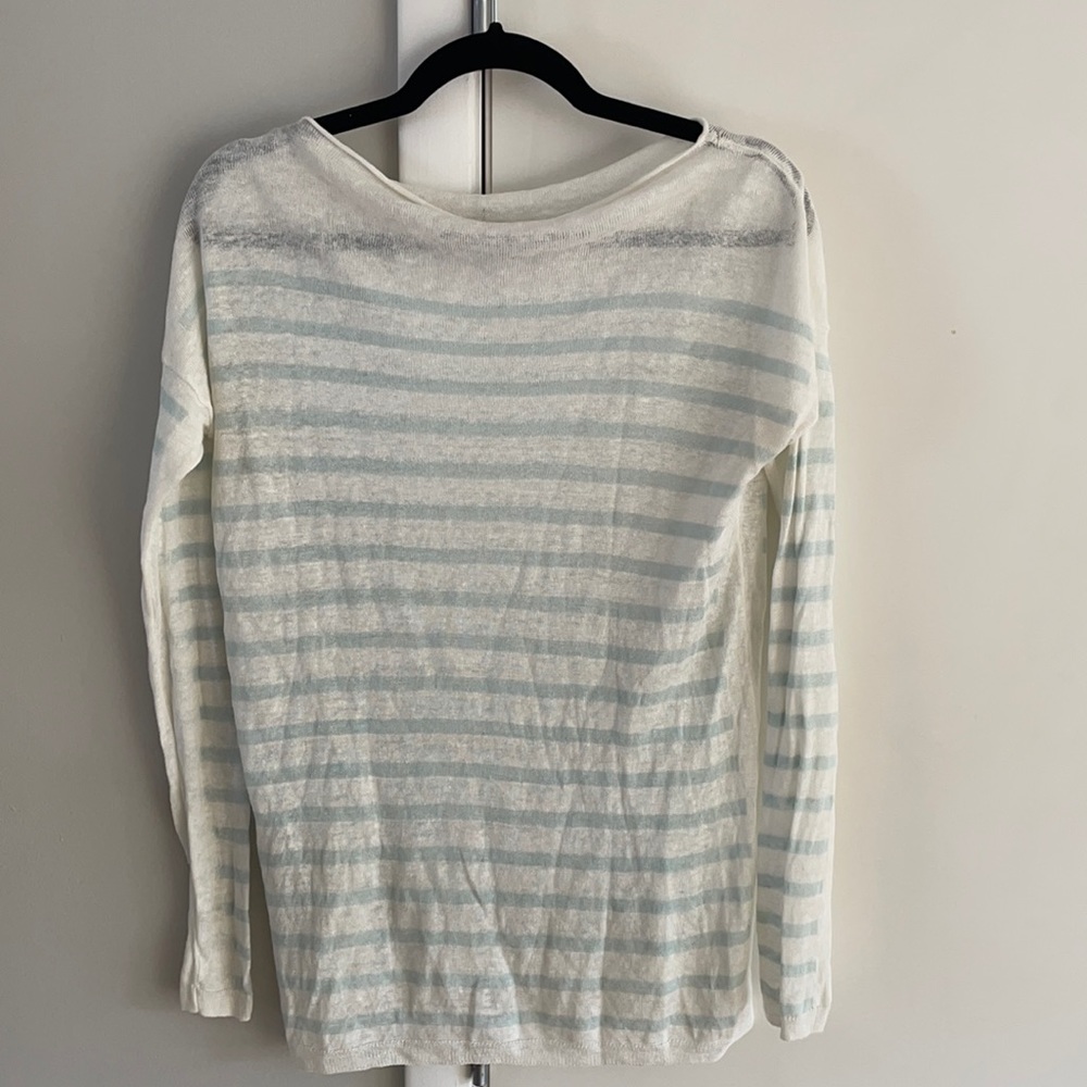 Vince knit sweater XS